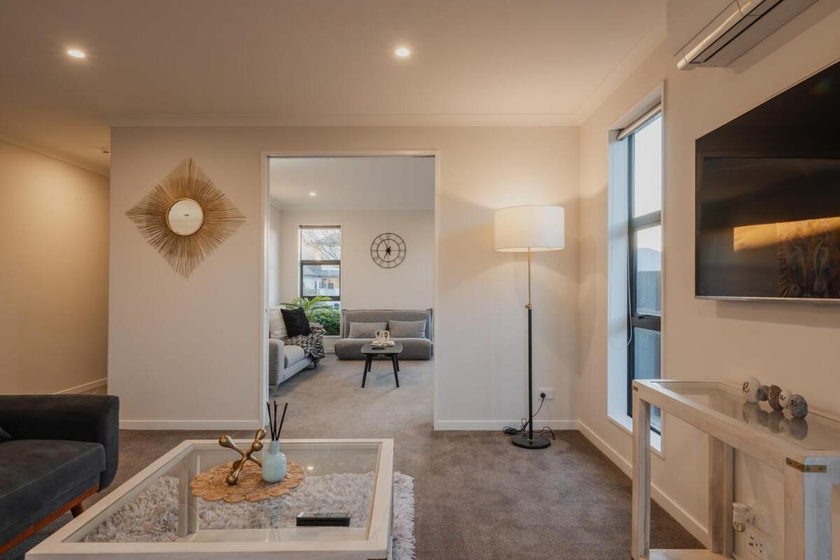 Elegant 3Br Home On Mustang Avenue Christchurch Extérieur photo